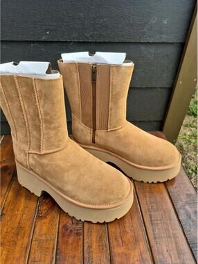 NIB Size 10 UGG Twin Seam New Heights Chestnut Platform Boots 1158313 $270 MSRP